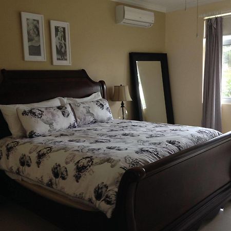 Whispering Seas Jamaica Apartment Ocho Rios Luaran gambar