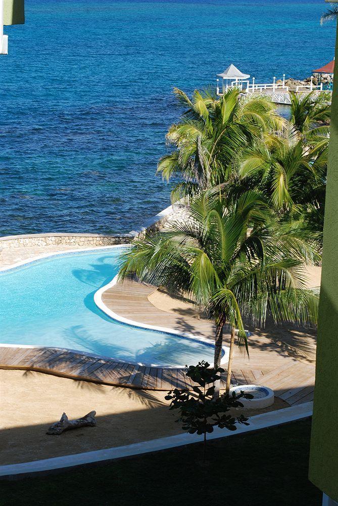 Whispering Seas Jamaica Apartment Ocho Rios Luaran gambar